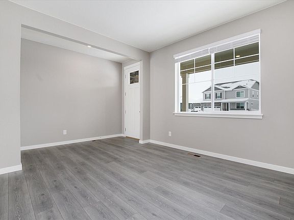 5th image of 4512 Kingswood Dr