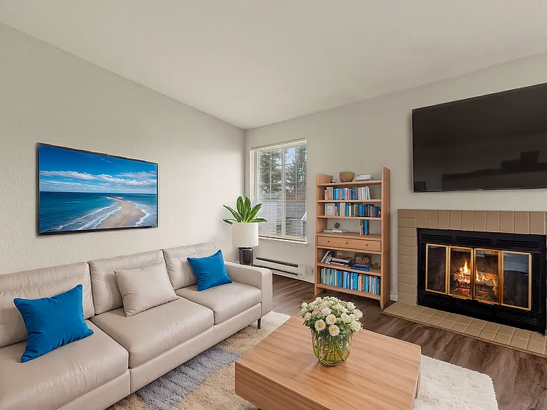 Experience comfort and style in this beautifully designed living space. Experience comfort and style in this beautifully designed living space.