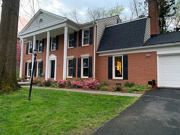 2nd image of 9409 Fairpine Ln #9409