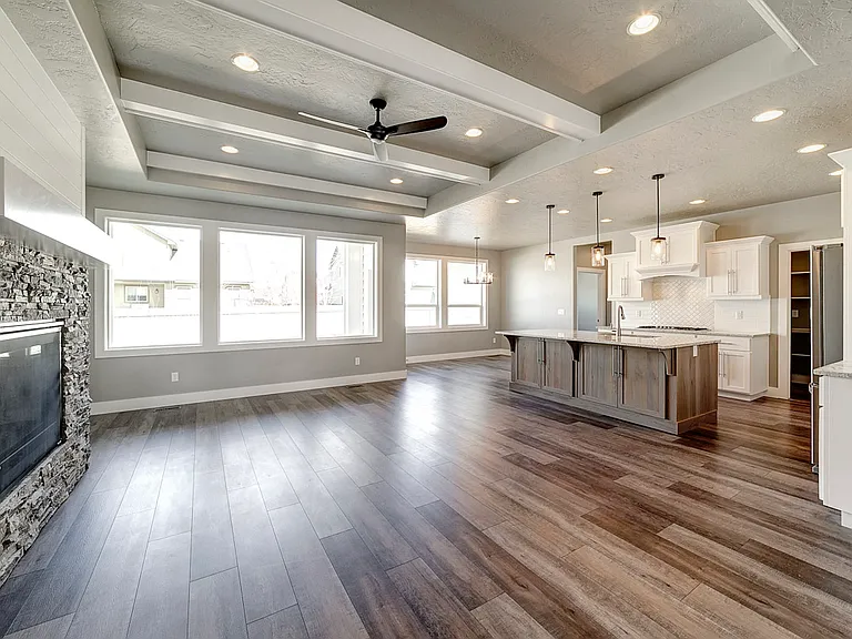 3008 E Shadowbluff St — Photo 8