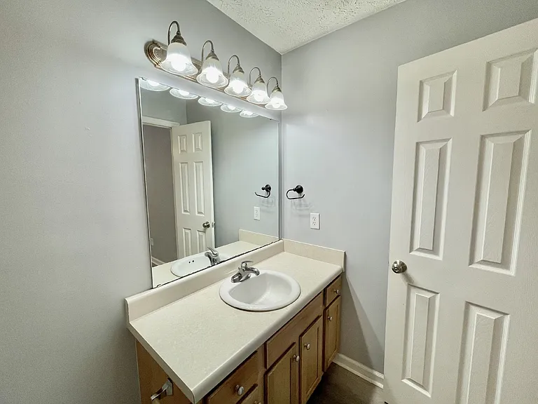 3721 Betts Dr #A — Photo 2