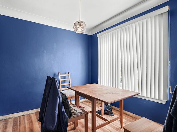 3rd image of 321 Torrance Ave