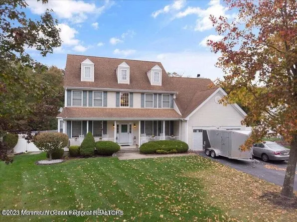 16 Palamino Drive, Jackson, NJ 08527