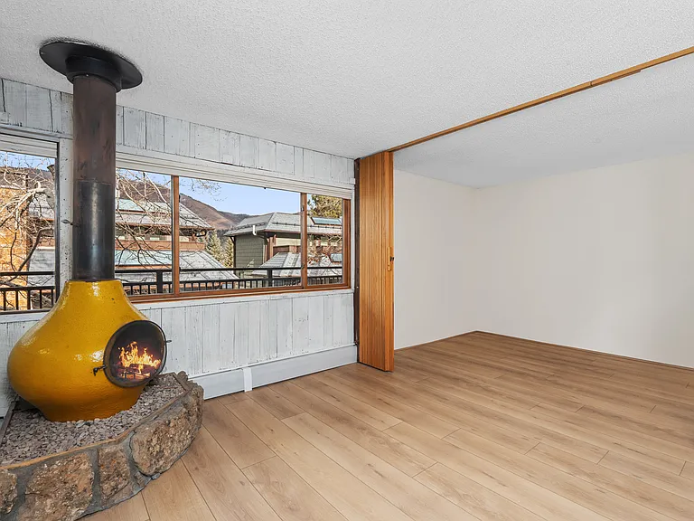700 S Monarch St #207 — Photo 1