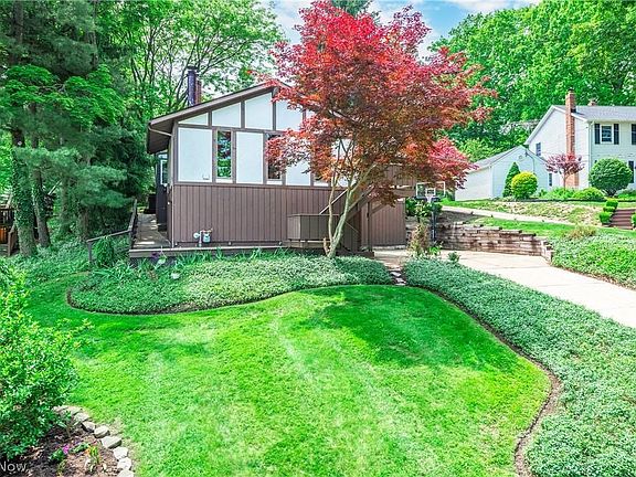 2nd image of 29248 Armadale Ave