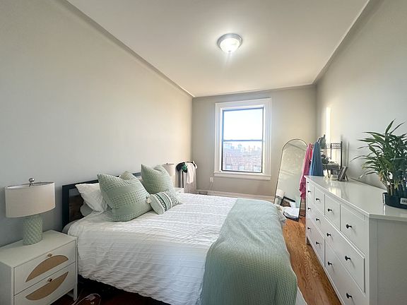 2nd image of 32-15 34th St #5J