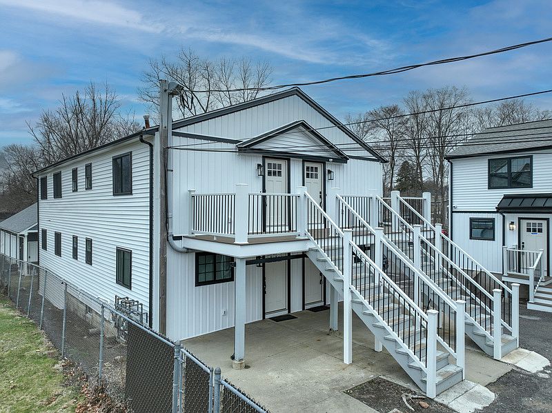 2nd image of 569 Center St Unit 8