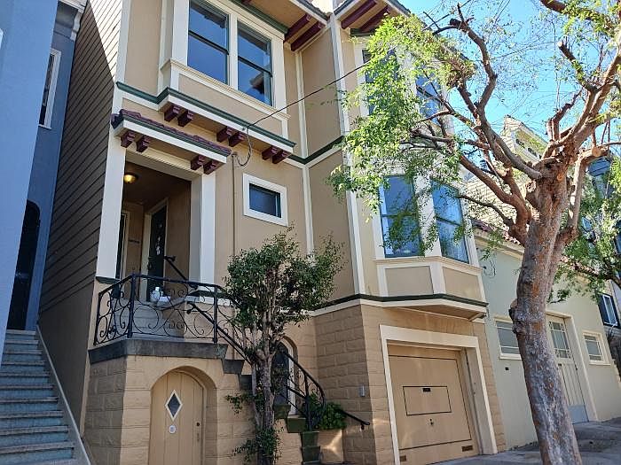 1st image of 80 1/2 Douglass St #80-1/2