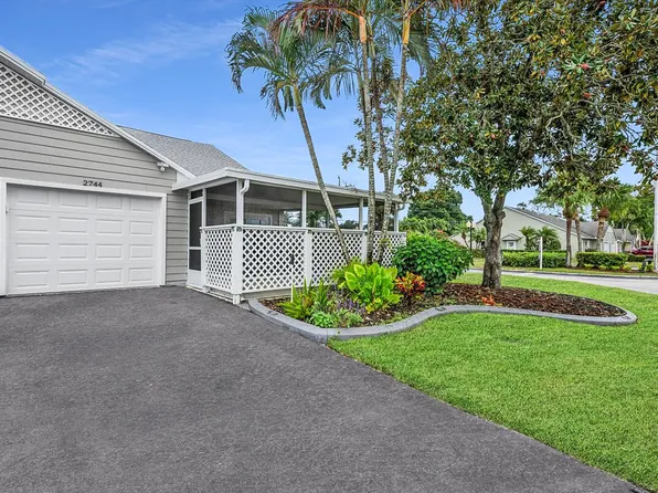 2744 SE Tropical East Circle, Port St Lucie, FL 34952