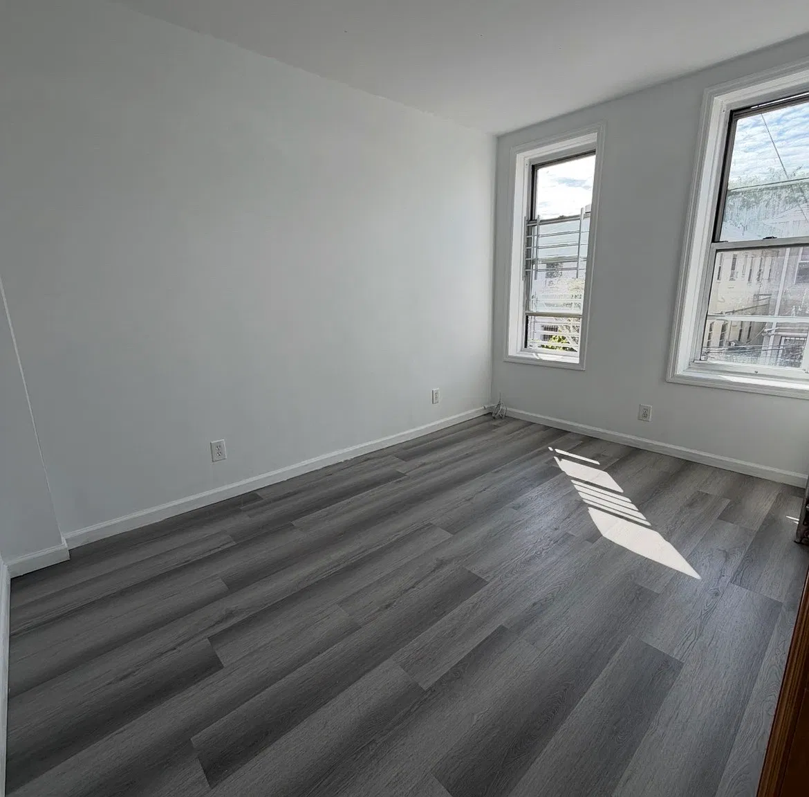 3 bed, $2,800 — Photo 1
