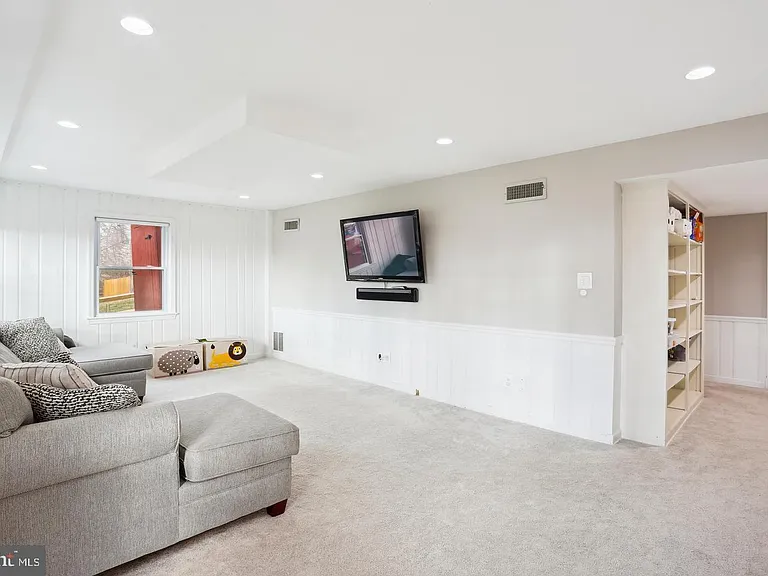7832 Fulbright Ct — Photo 5