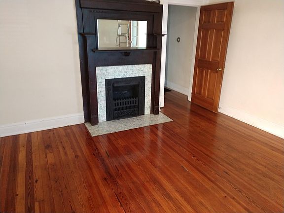 5th image of 371 Woodland Ave #A