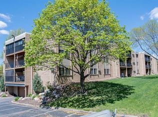1887 Silver Bell Rd APT 303, Eagan, MN 55122