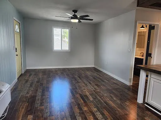 2 bed, 704 sqft, $1,195 — Photo 2