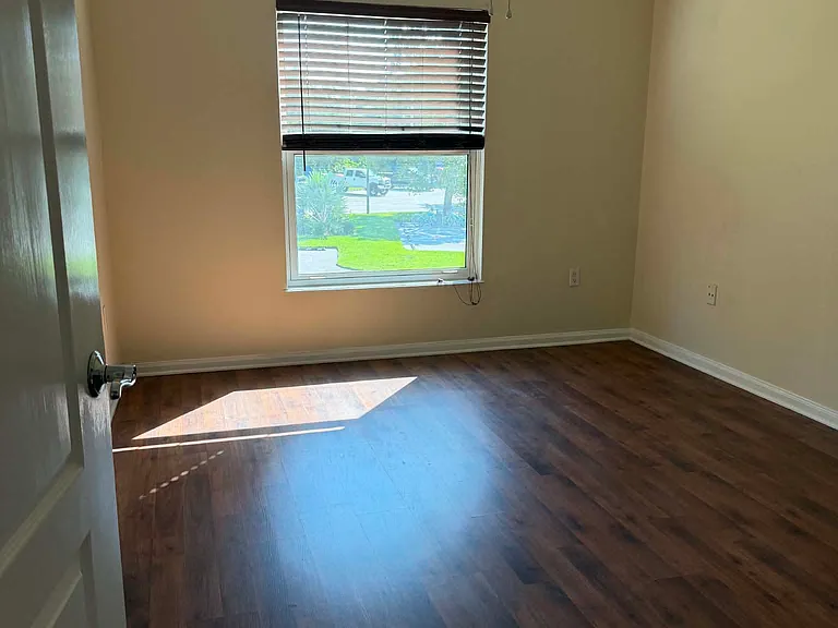 5080 Fairways Cir — Photo 16