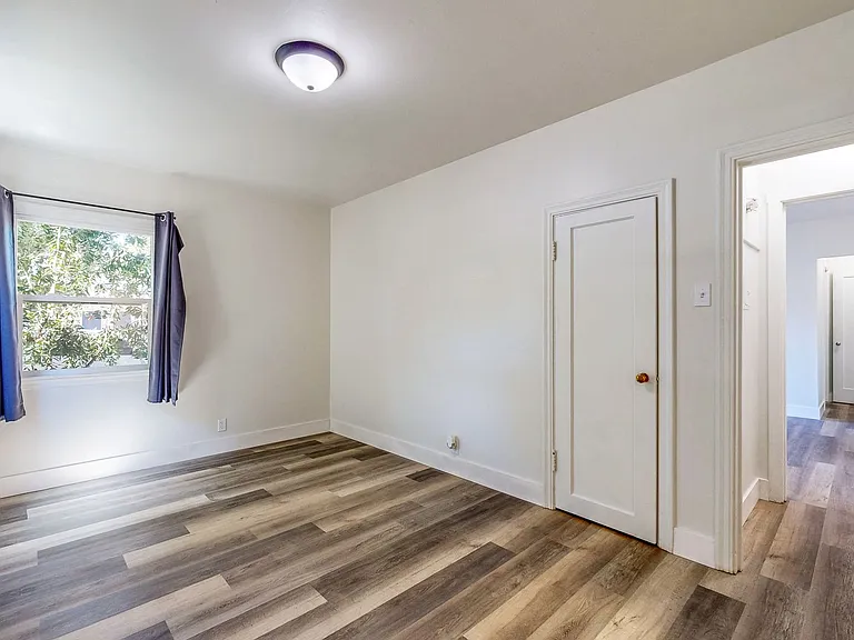 560 McConnell Ave — Photo 28
