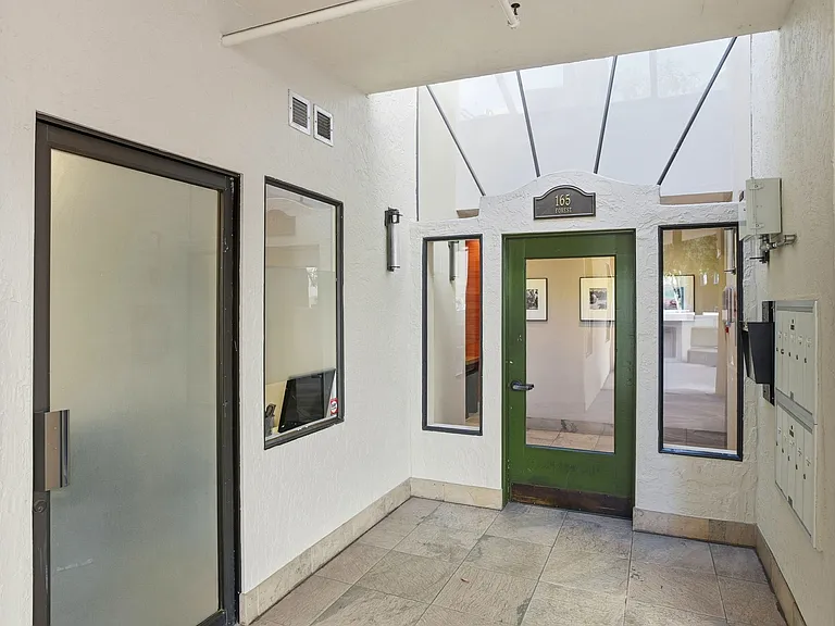165 Forest Ave #2A — Photo 2