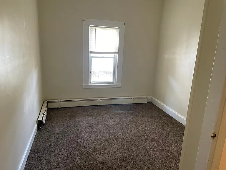 20 Diamond St #1R — Photo 4