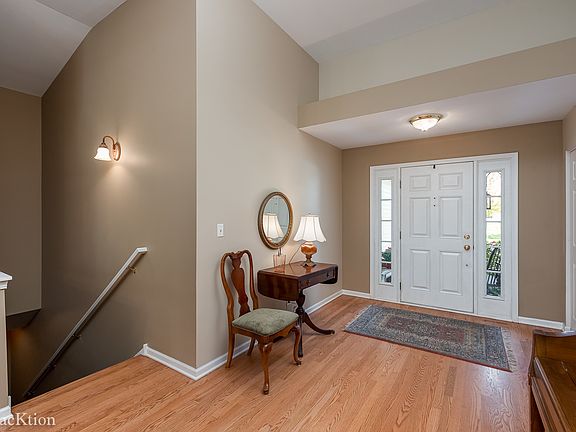 4th image of 2985 Turnberry Ln