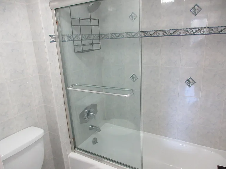 1401 N Riverside Dr #307 — Photo 17