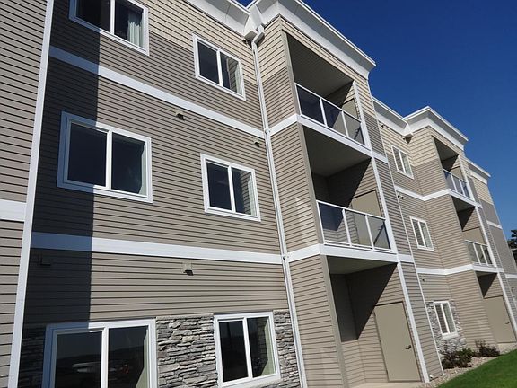 2nd image of 279 Minnesota Ave W APT 301