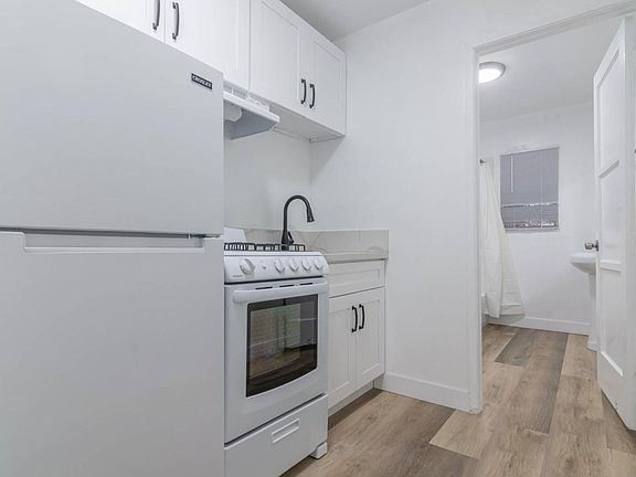 5th image of 3250 James M Wood Blvd #212