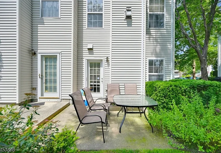 200 Barringer Dr — Photo 28
