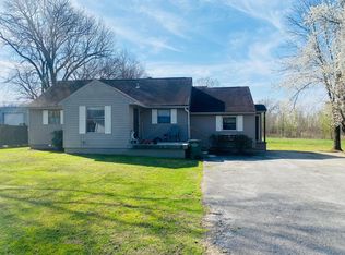 1208 E State Line Rd #B, Rossville, GA 30741