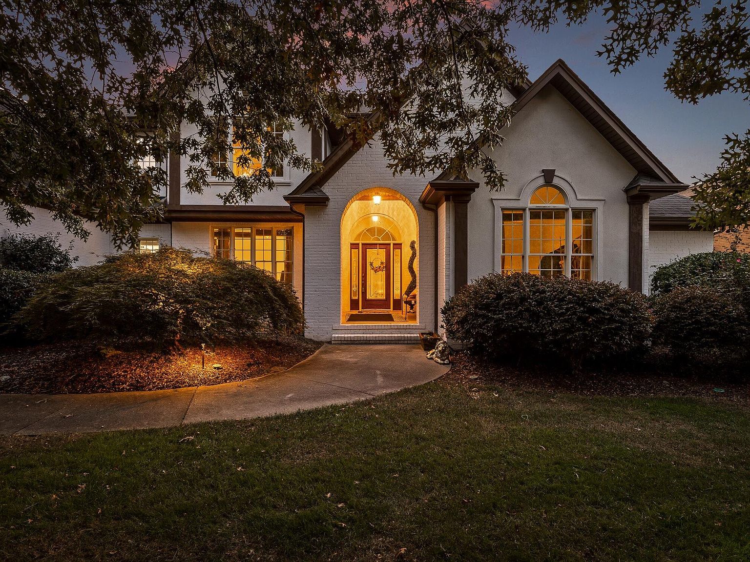 8646 Rambling Rose Dr