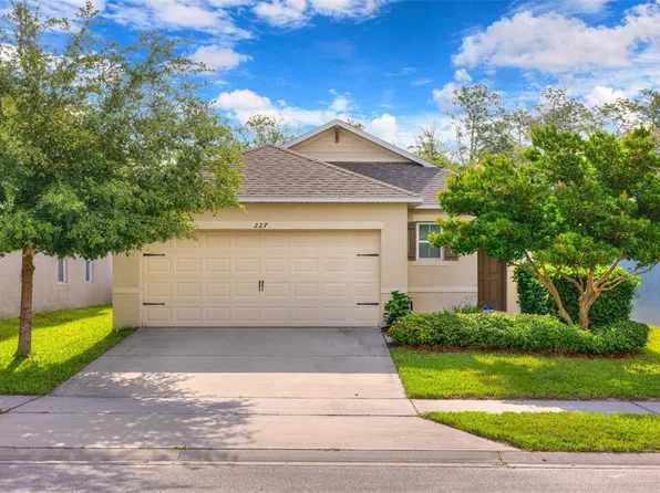 227 Duke Dr, Deland, FL 32724