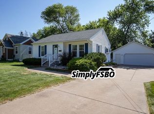 2608 47th St, Moline, IL 61265