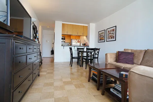 Rented by Bold New York | media 9