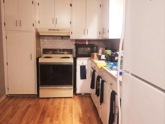 4th image of 246 Linden St