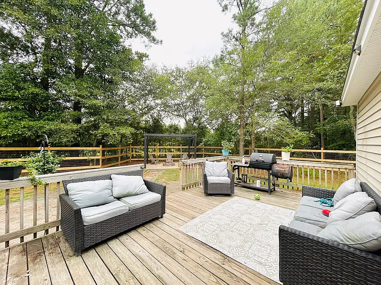 106 Camellia Creek Dr — Photo 16