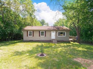 2970 Marlington Rd, Waterford, MI 48329