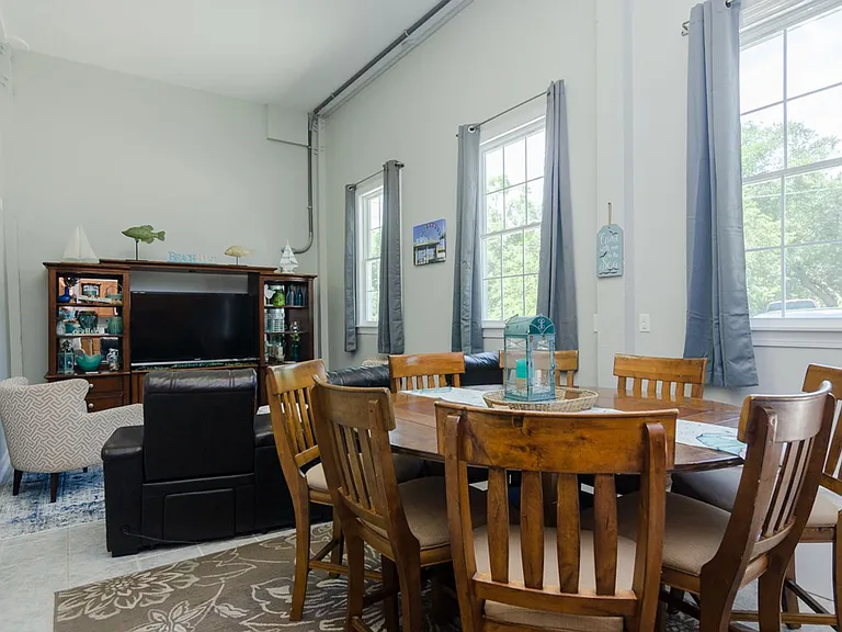 102 Moorefield Dr — Photo 22