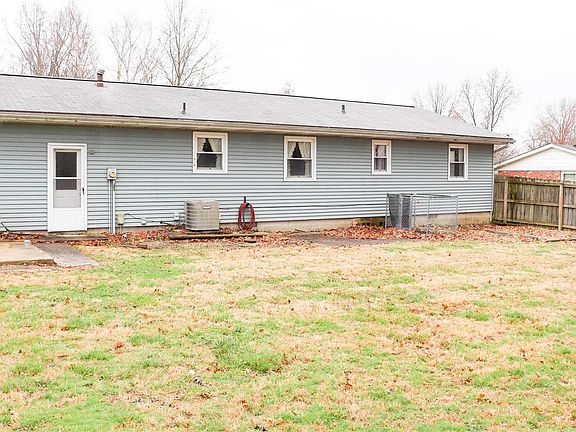 4th image of 1303 Butternut Dr