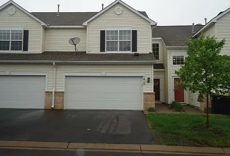 2 bed, 3.0 bath, 1671 sqft, $2,100 — Photo 2