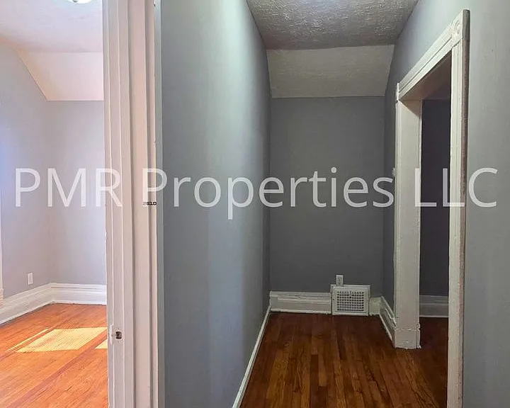 2409 N 18th St — Photo 4