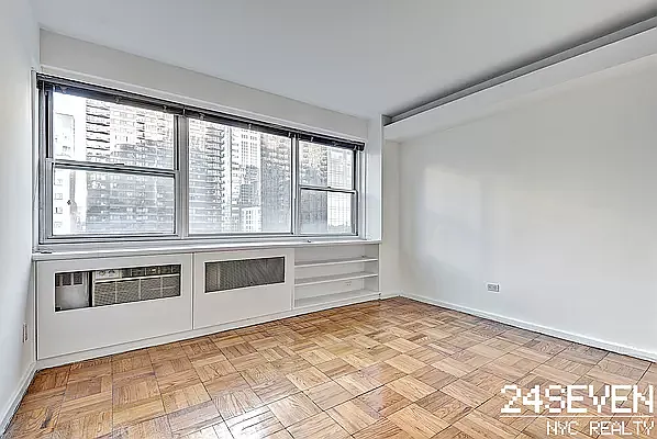 Rented by Brooklyn Heights Real Estate Inc | media 18