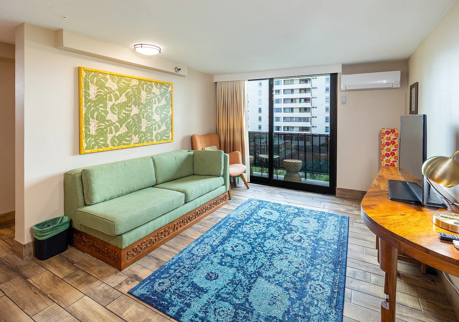 Beautiful Bamboo Waikiki 1-Bedroom — Photo 1