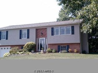 1712 Peppermint Ln, Westminster, MD 21157