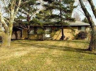 6135 Seaman Rd, Oregon, OH 43616