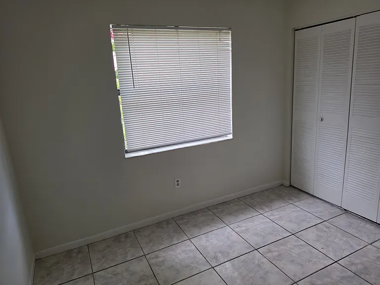 20805 NE 8th Ct #103 — Photo 26