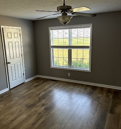 4th image of 10431 Bell Station Rd