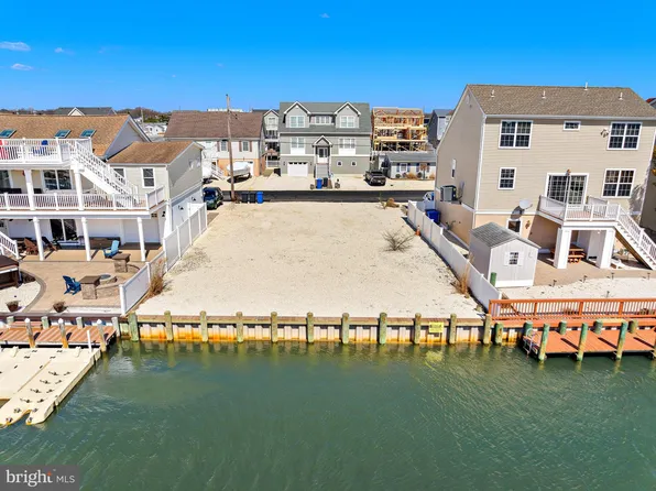 32 Harold Ln, Manahawkin, NJ 08050