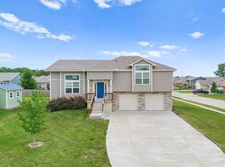 21645 Wilson St, Spring Hill, KS 66083