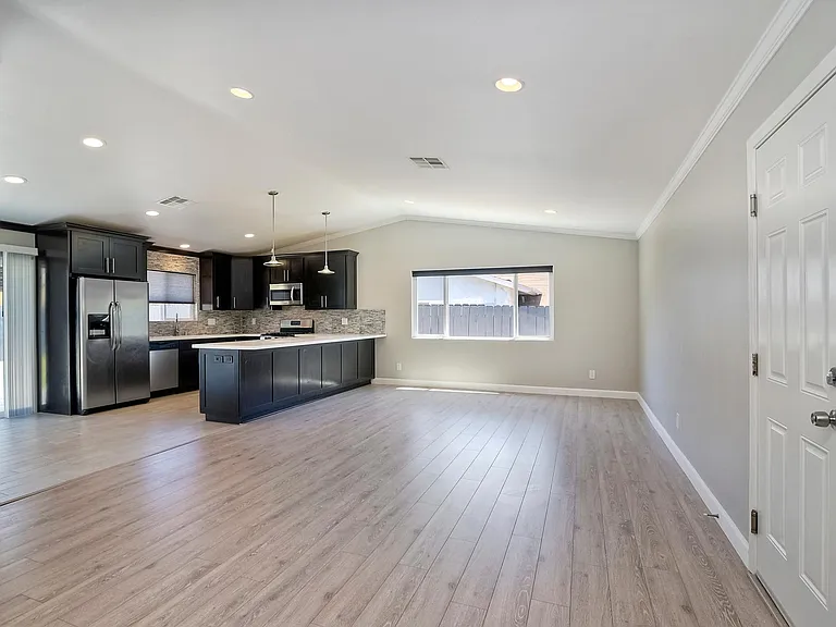 14111 Powers Rd — Photo 3