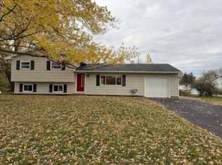 12 Timothy Ct, Rochester, NY 14623