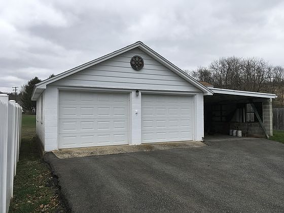 2nd image of 62 River Rd